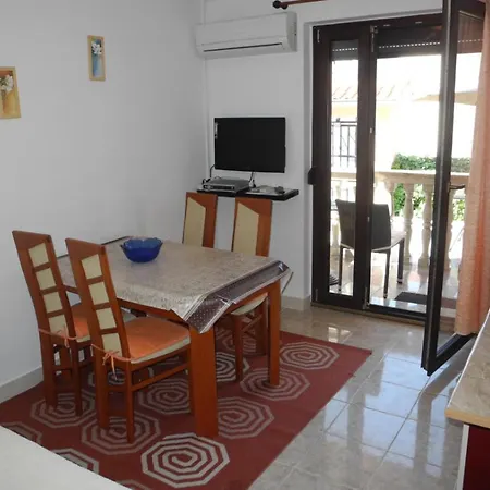 Elma 21 Pax Groundfloor